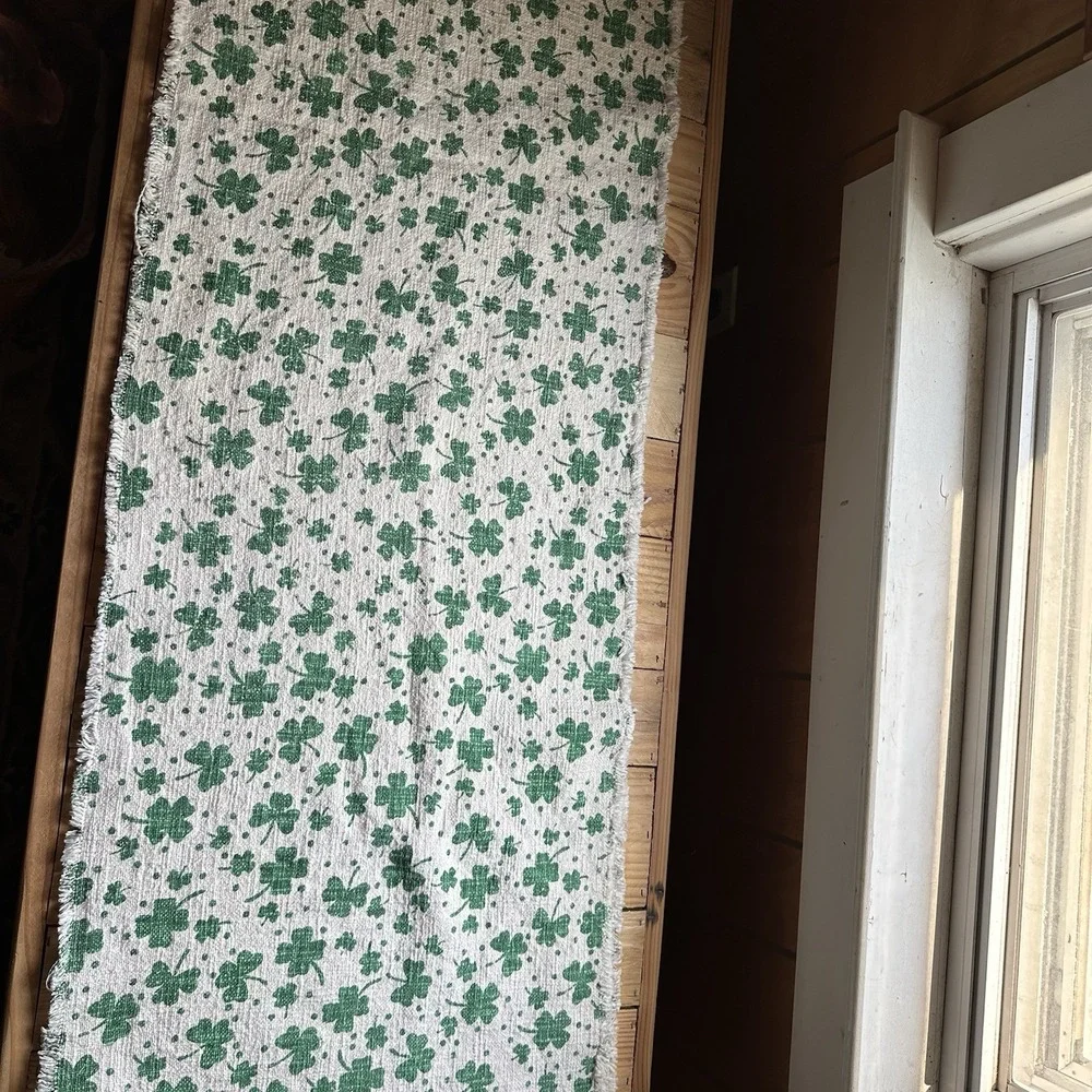 Storehouse St Patrick's Shamrock‎ Table Runner Very Large 17 X 90 Made In India